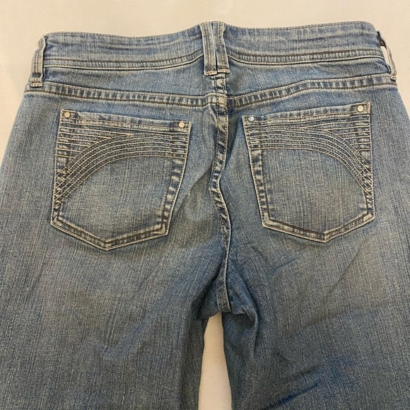 White House Black Market Women’s Noir Crop Leg Jeans, Size 4. - Picture 6 of 7